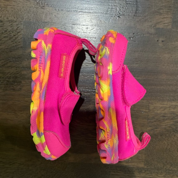 Skechers Go Walk Slip On Athletic Active Shoes Pink & Tie Dye Baby Girls Size 5 - Picture 12 of 15